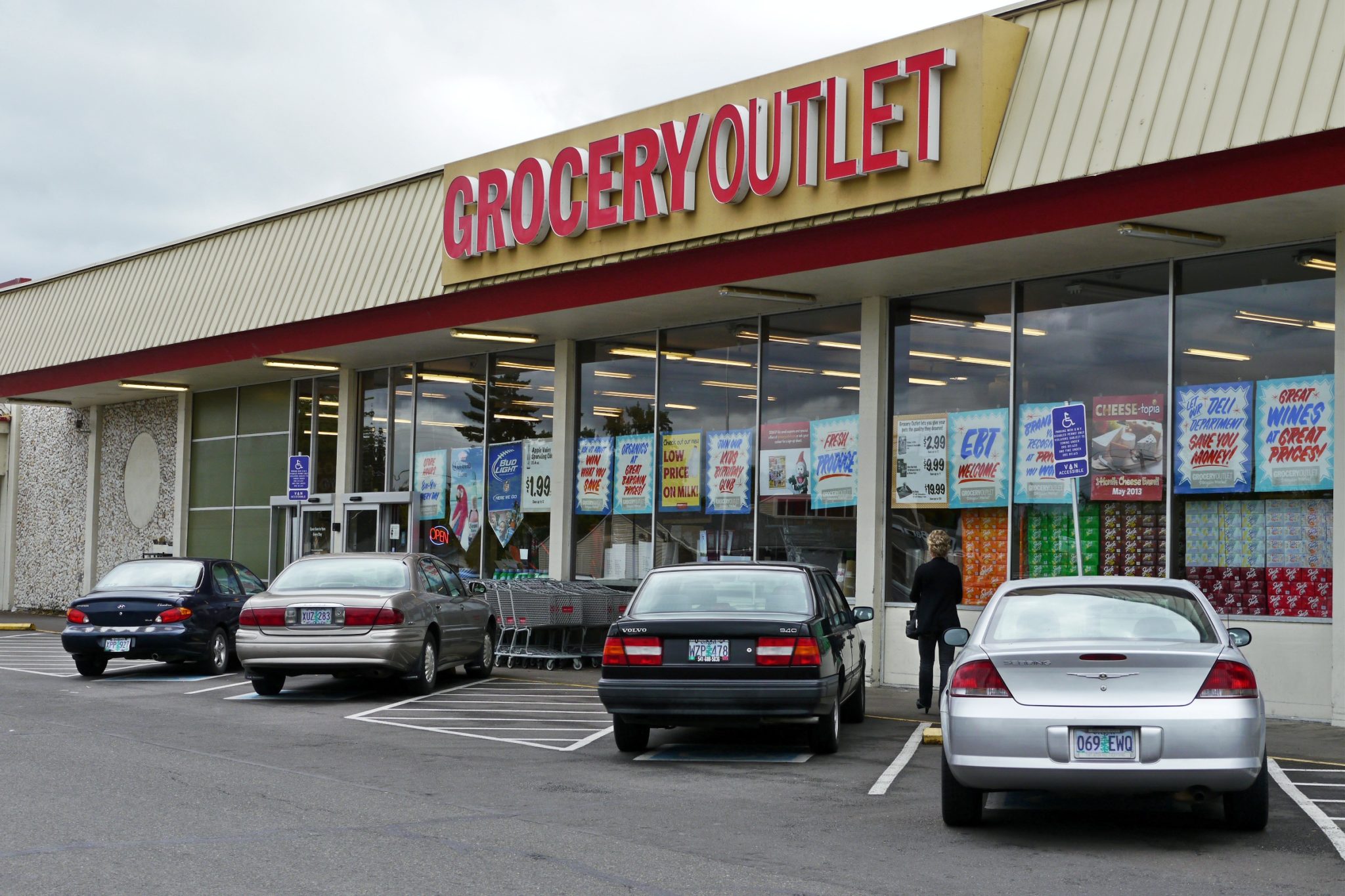 grocery-outlet-store-in-eugene-oregon-usa-institute-of-current