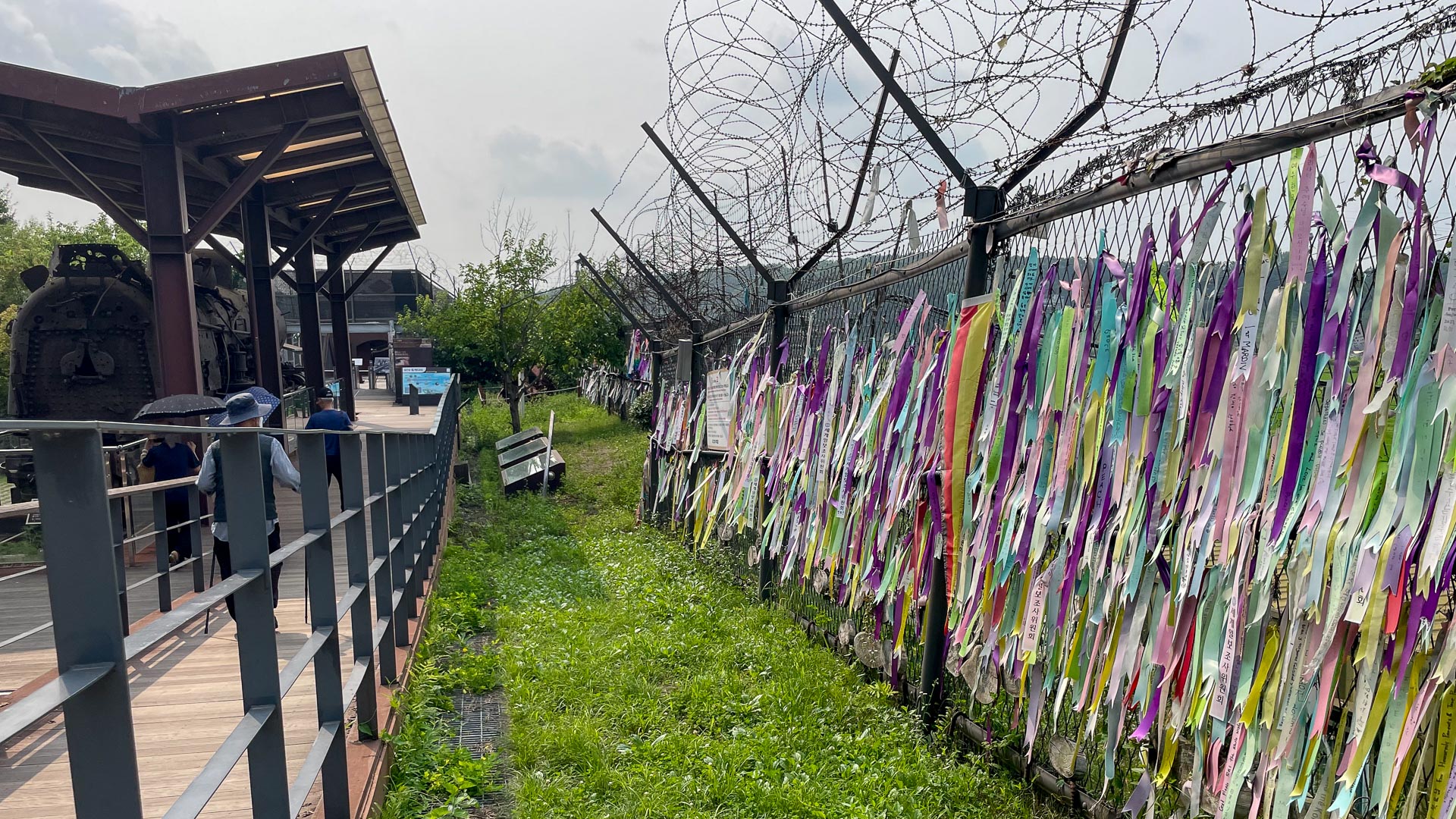 In South Korea, trash balloons prompt a debate over free speech 